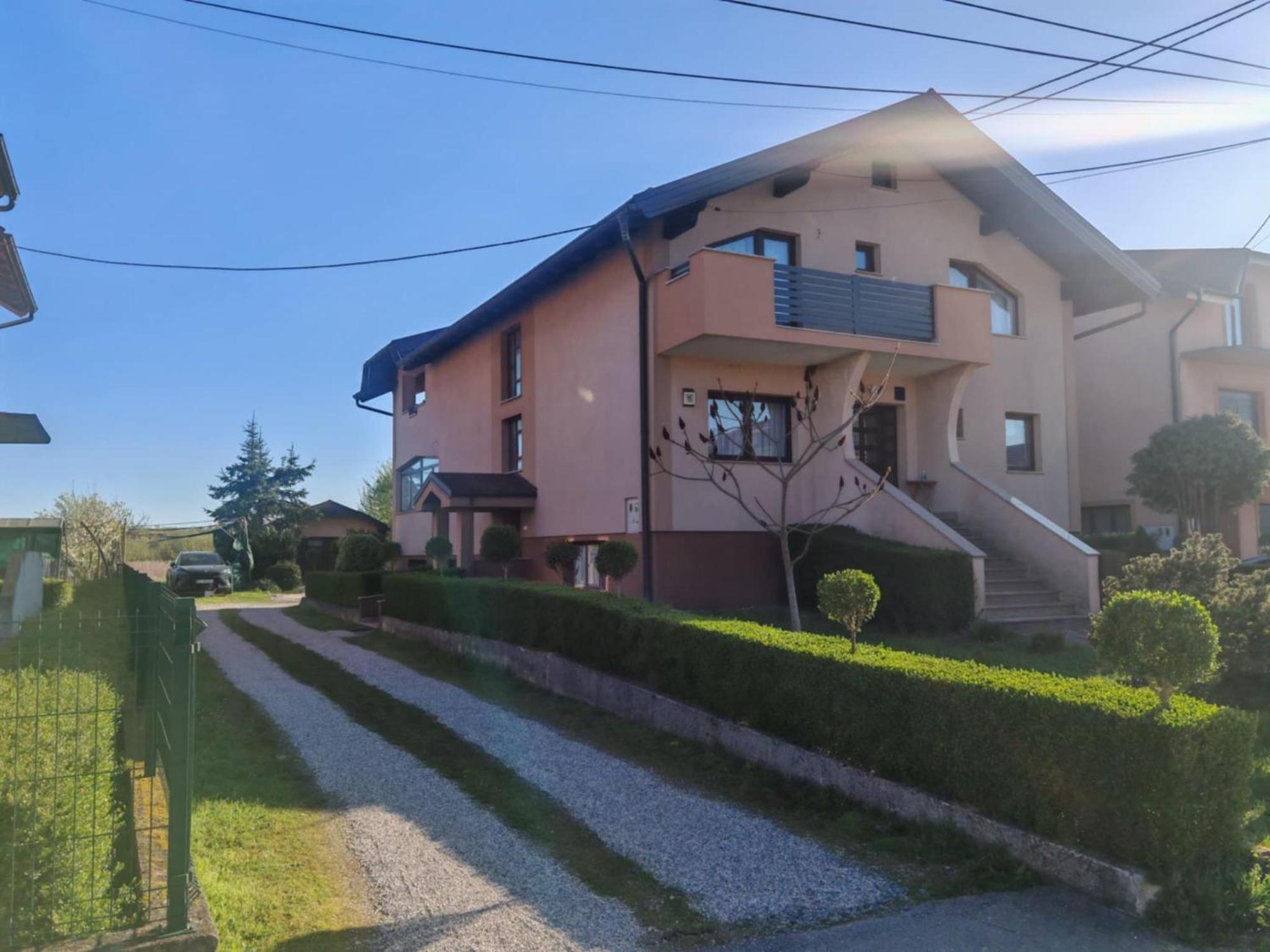 Apartman Kristian Zagreb Airport Велика Горица Екстериор снимка